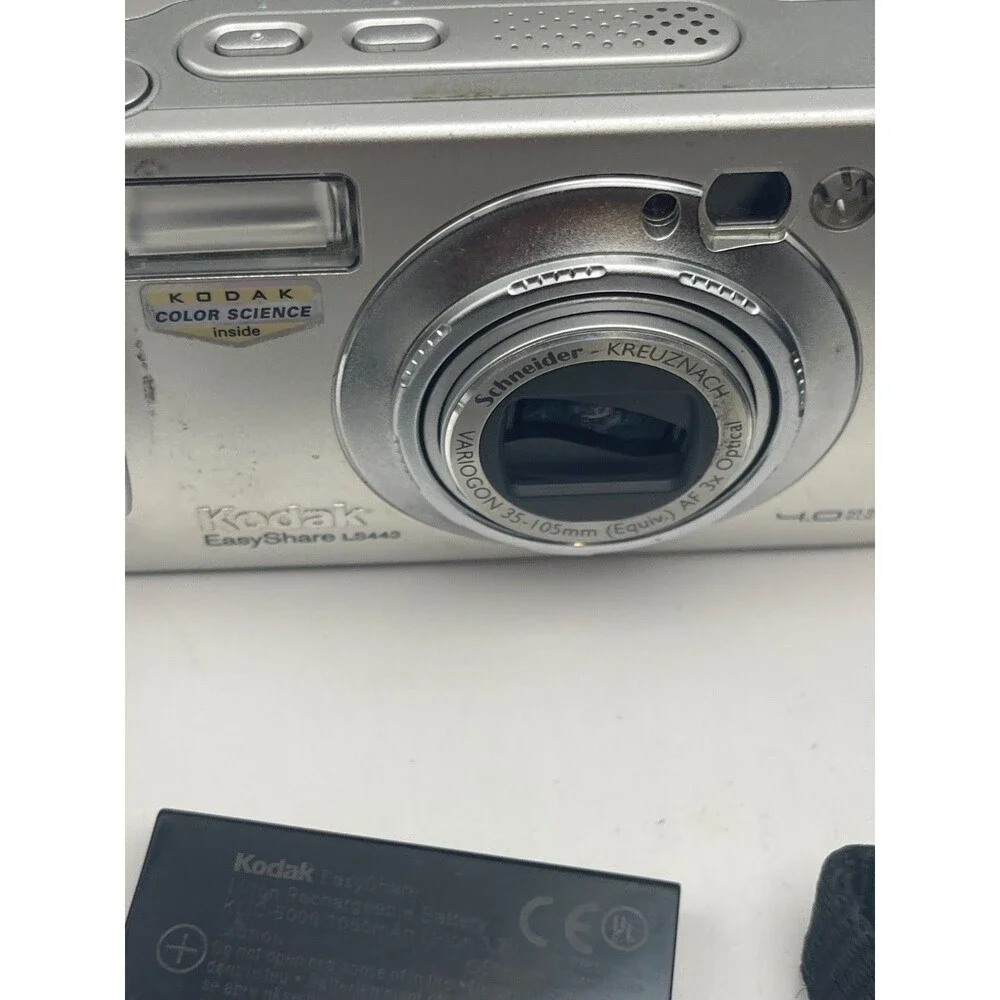 Kodak EasyShare LS443 4MP Digital Camera Parts Repair + 2 Batteries Charger Case